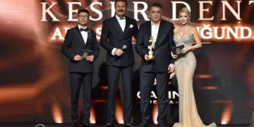 “İŞ VE SANAT DÜNYASINA İLHAM VEREN VİZYONER İŞ İNSANI” ÖDÜLÜNE LAYIK GÖRÜLDÜ!!!